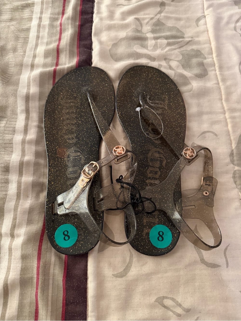 Juicy Couture Glittery Translucent Gray Jelly Sandals
